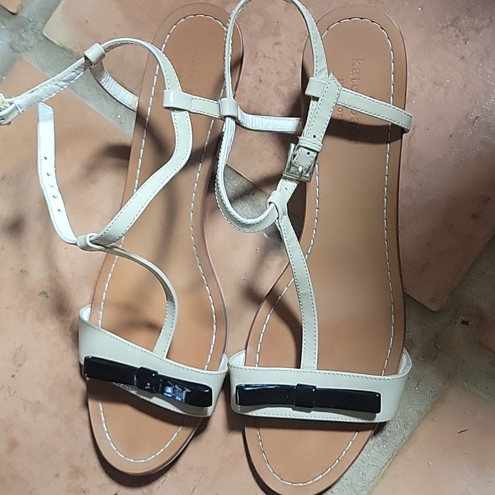 Kate Spade Size 8.5 Cream‎ Wedge Sandals with Black Bow & Back Strap